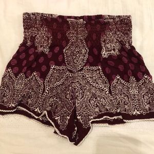altar’d state beach shorts!